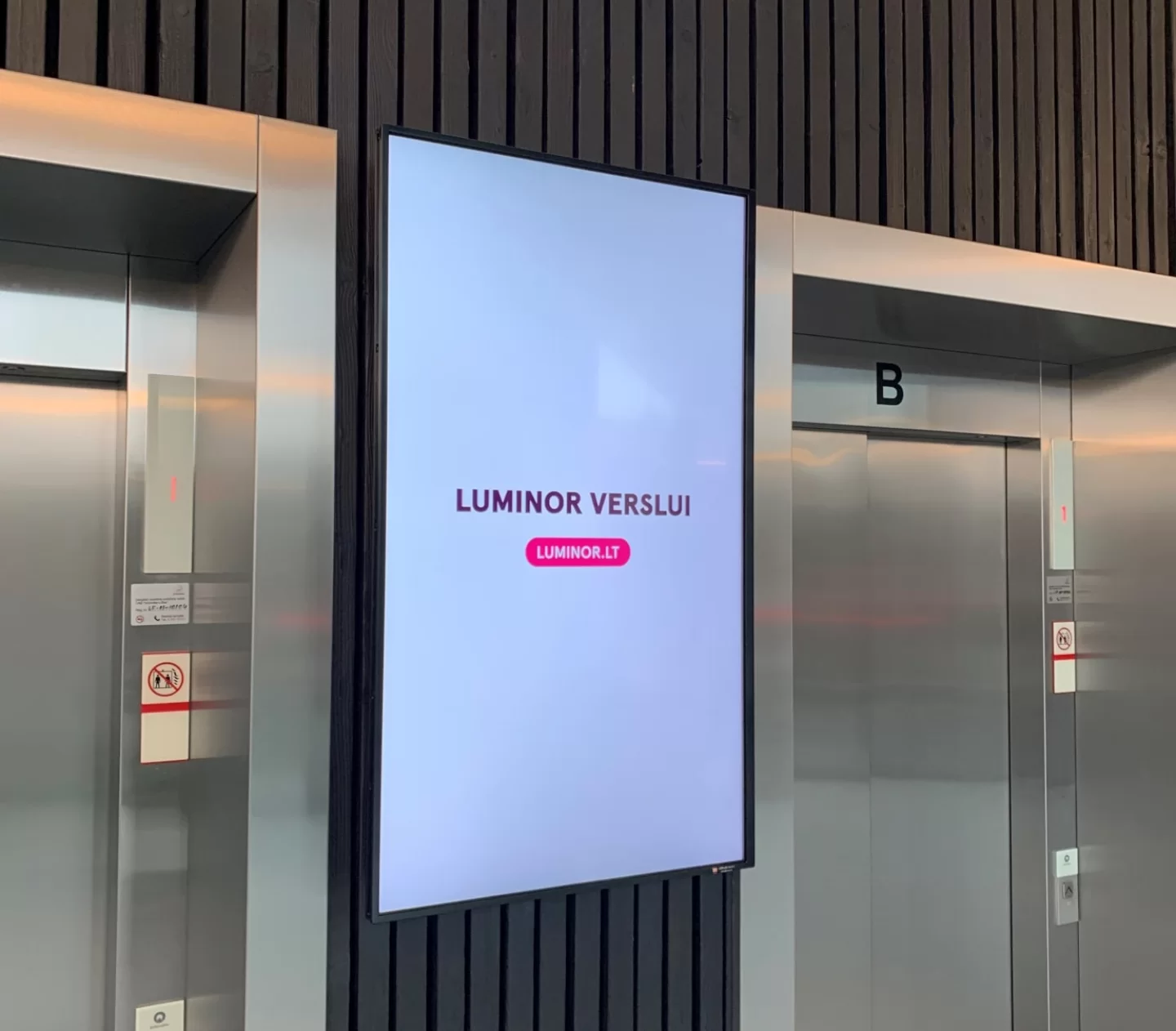 Reklaminis ekranas Cube verslo centre