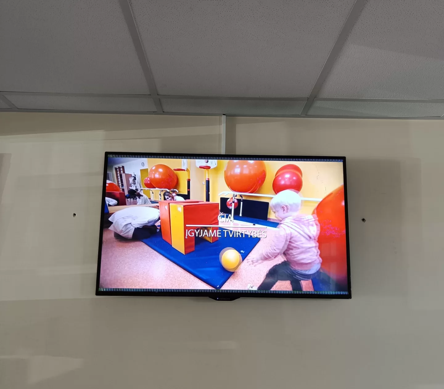 Reklaminiai ekranai VUL Santarų klinikose, konsultacijų poliklinikoje