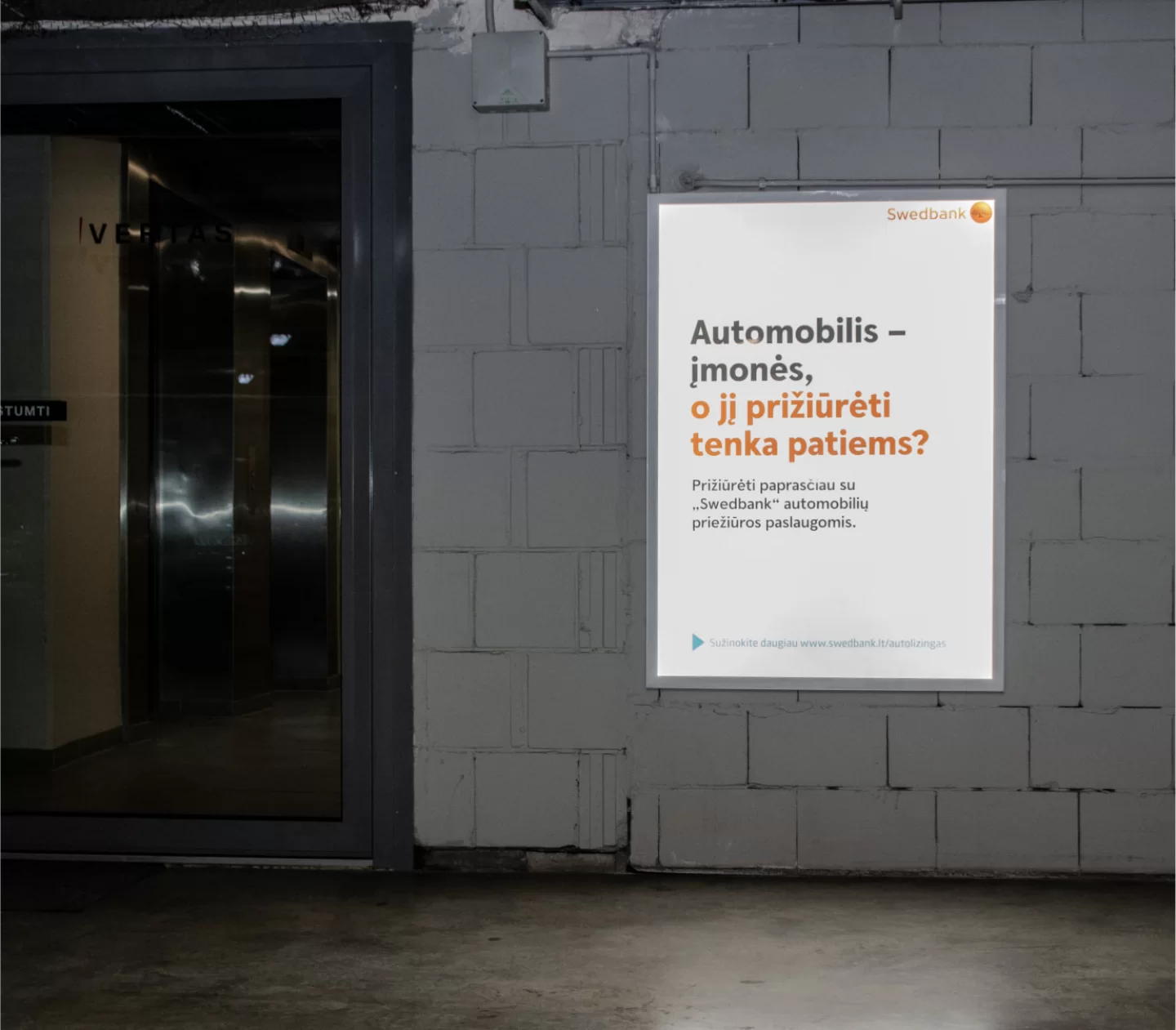 Reklaminis stendas Vertas verslo centro parkinge