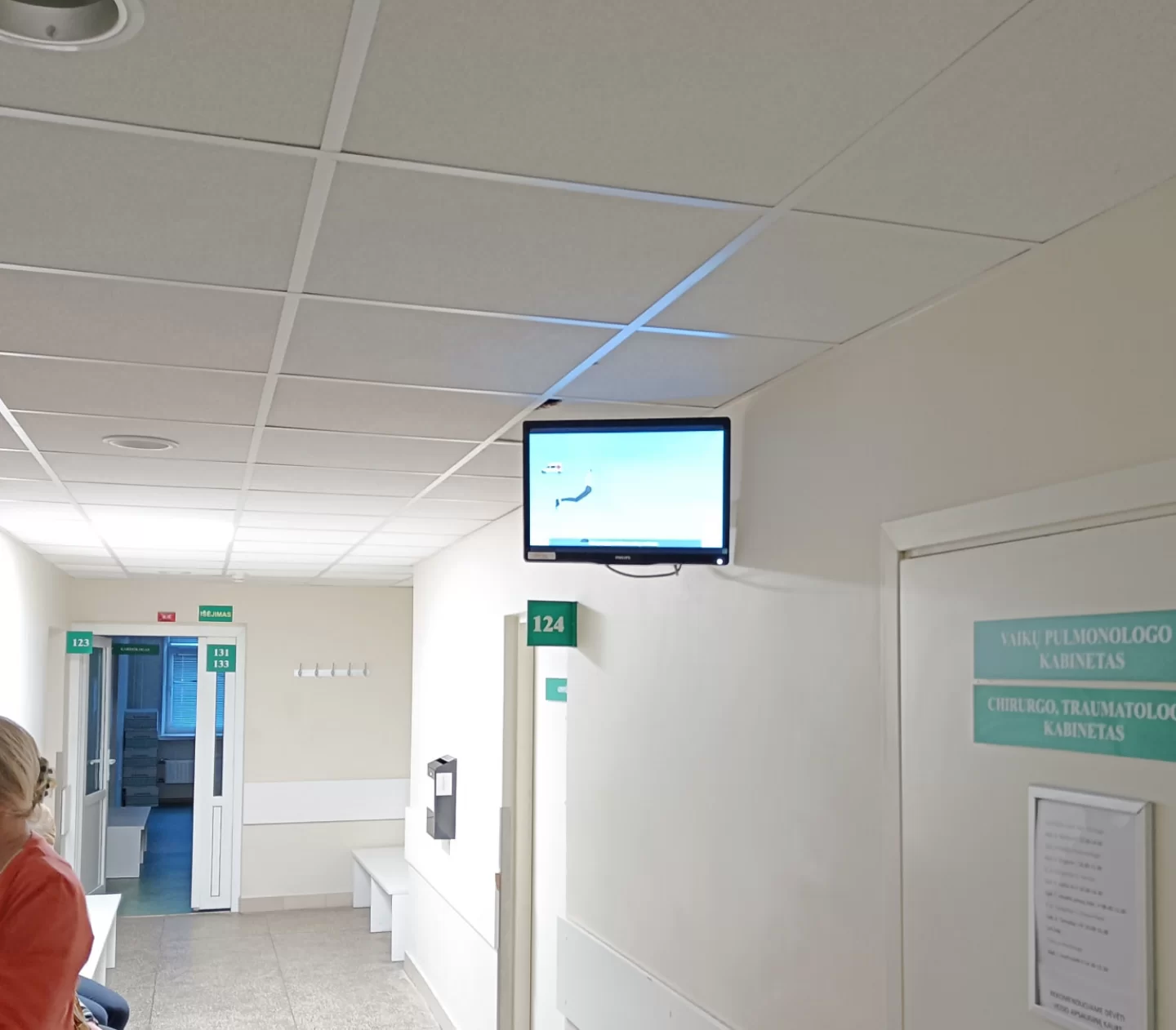 Reklaminiai ekranai Elektrėnų ligoninės konsultacijų poliklinikoje