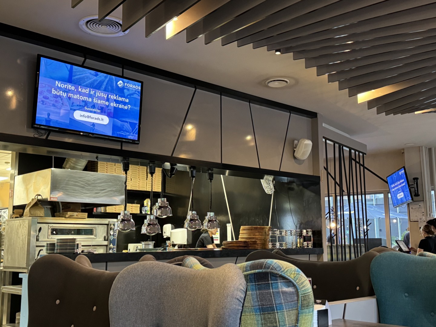 Charlie Pizza PP Domus Pro reklaminiai ekranai
