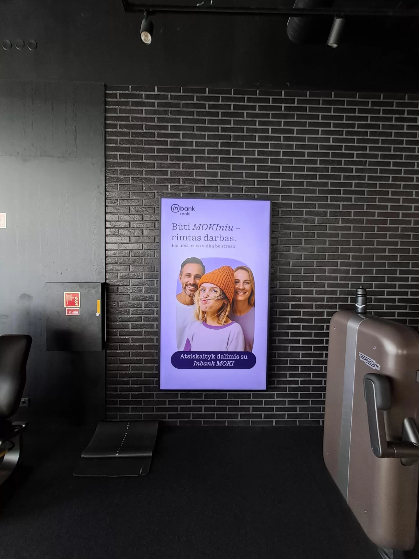 Lemon Gym Asanavičiūtės reklaminiai ekranai (tik vertikalūs)
