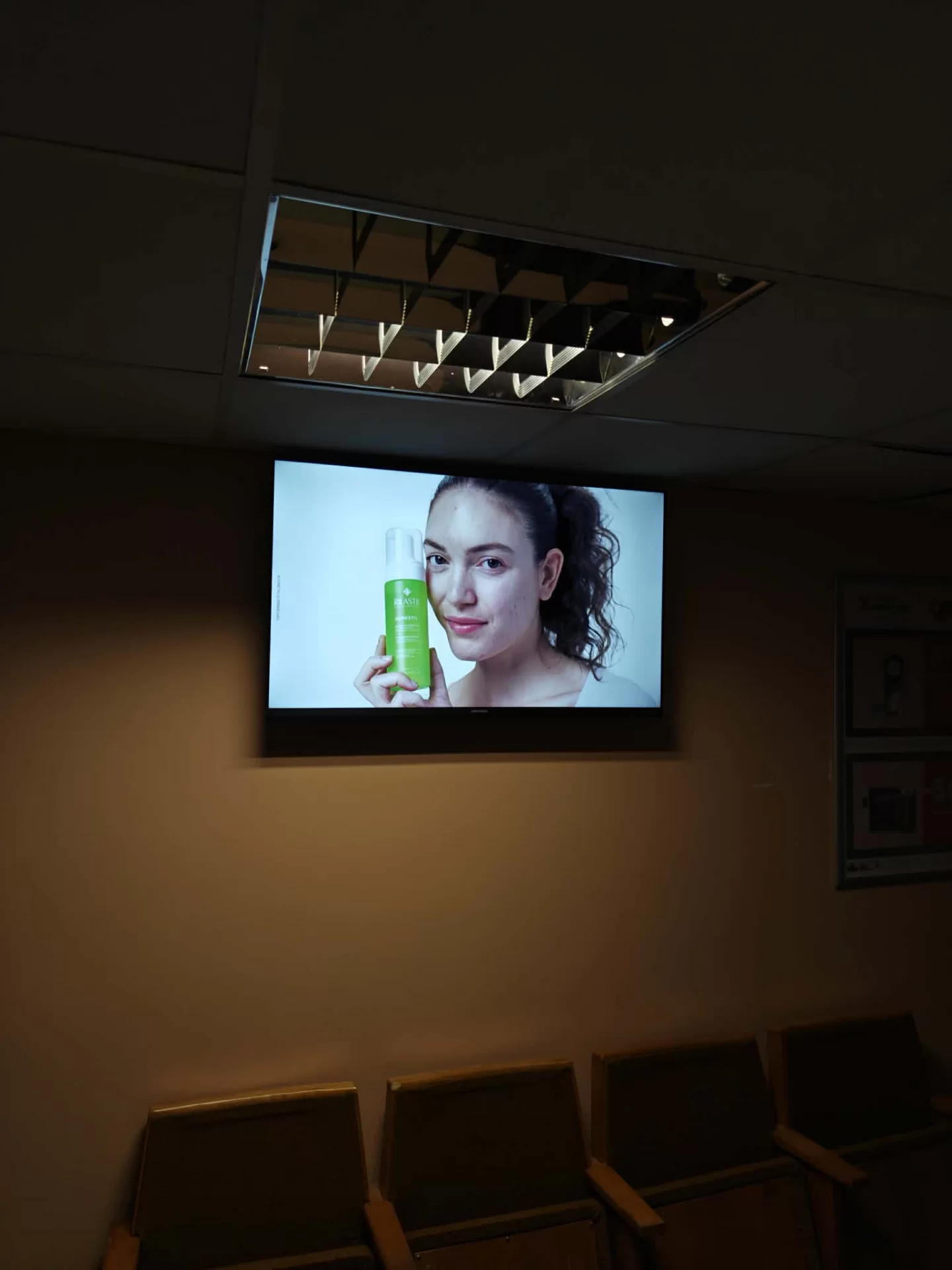 Reklaminiai ekranai VšĮ Širvintų r. savivaldybės sveikatos centre