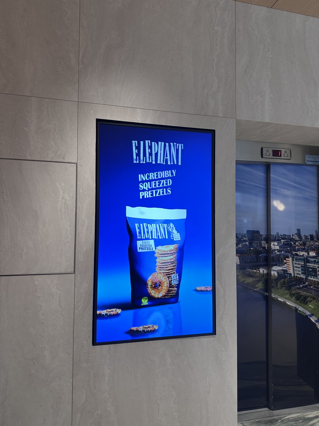 Reklaminiai ekranai Dvyniai verslo centre
