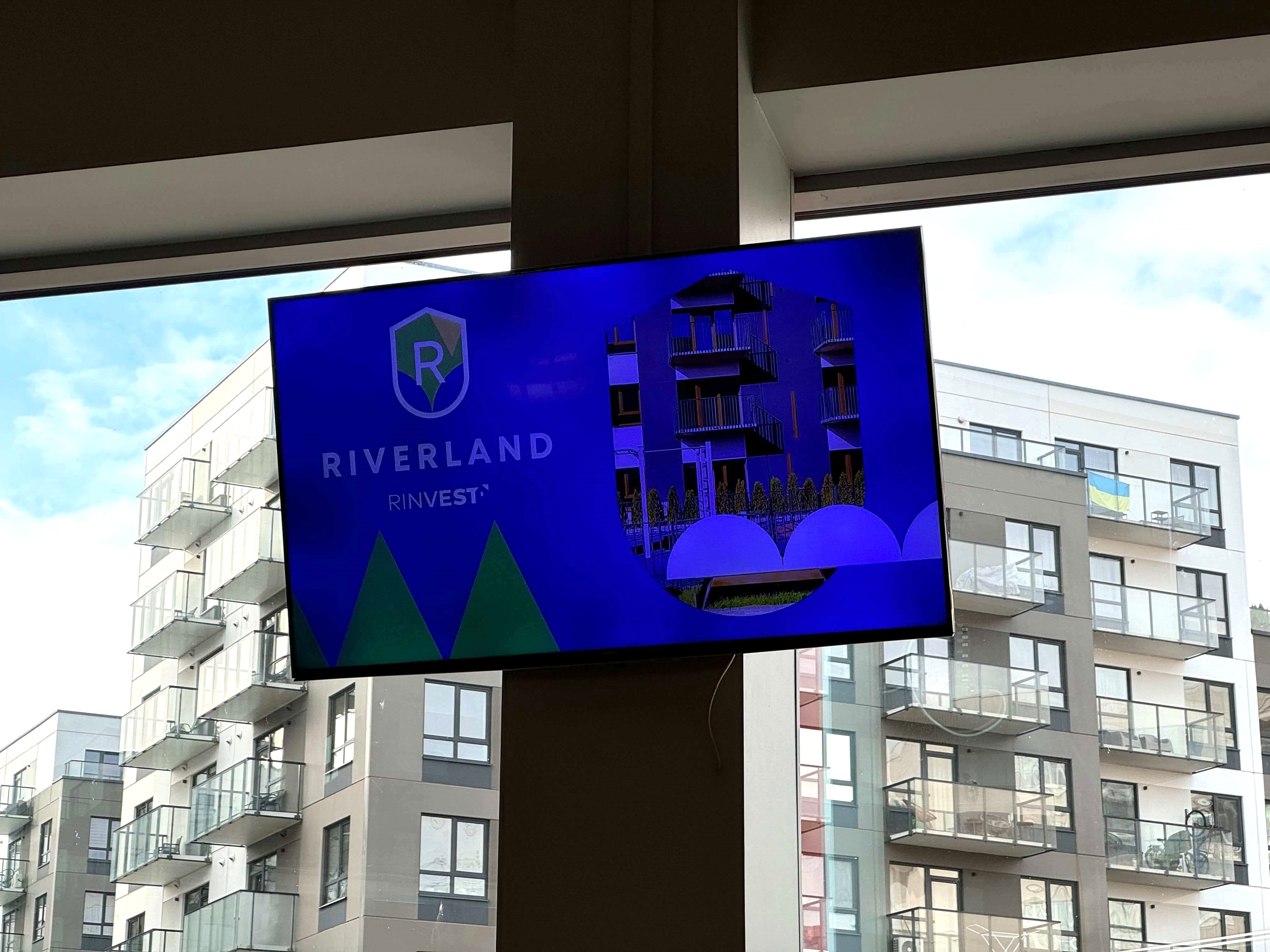 Impuls Kareivių reklaminiai ekranai