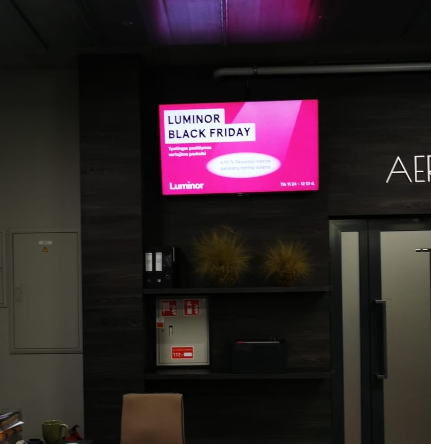 Fitus reklaminiai ekranai