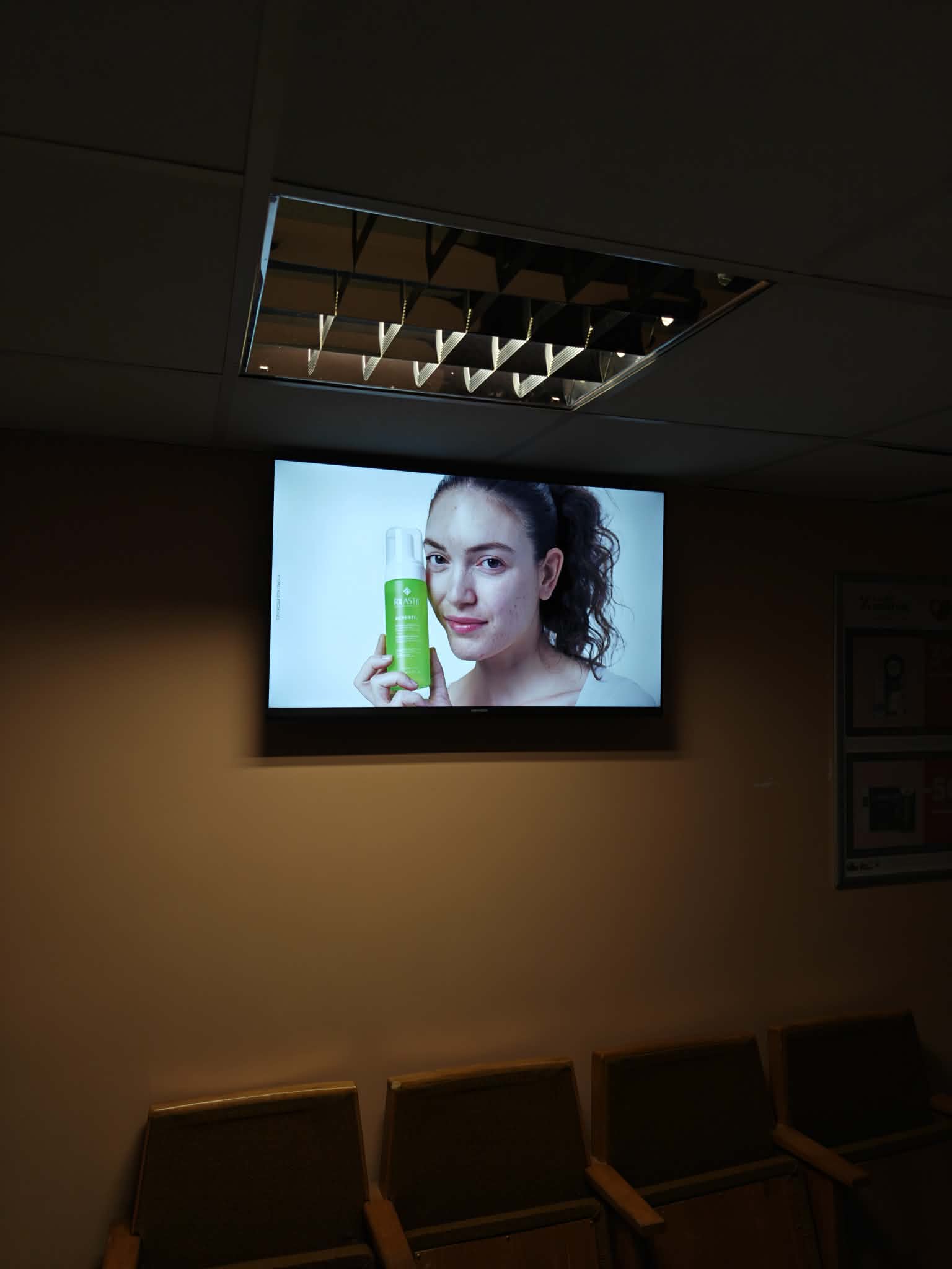 Reklaminiai ekranai VšĮ Širvintų r. savivaldybės sveikatos centre