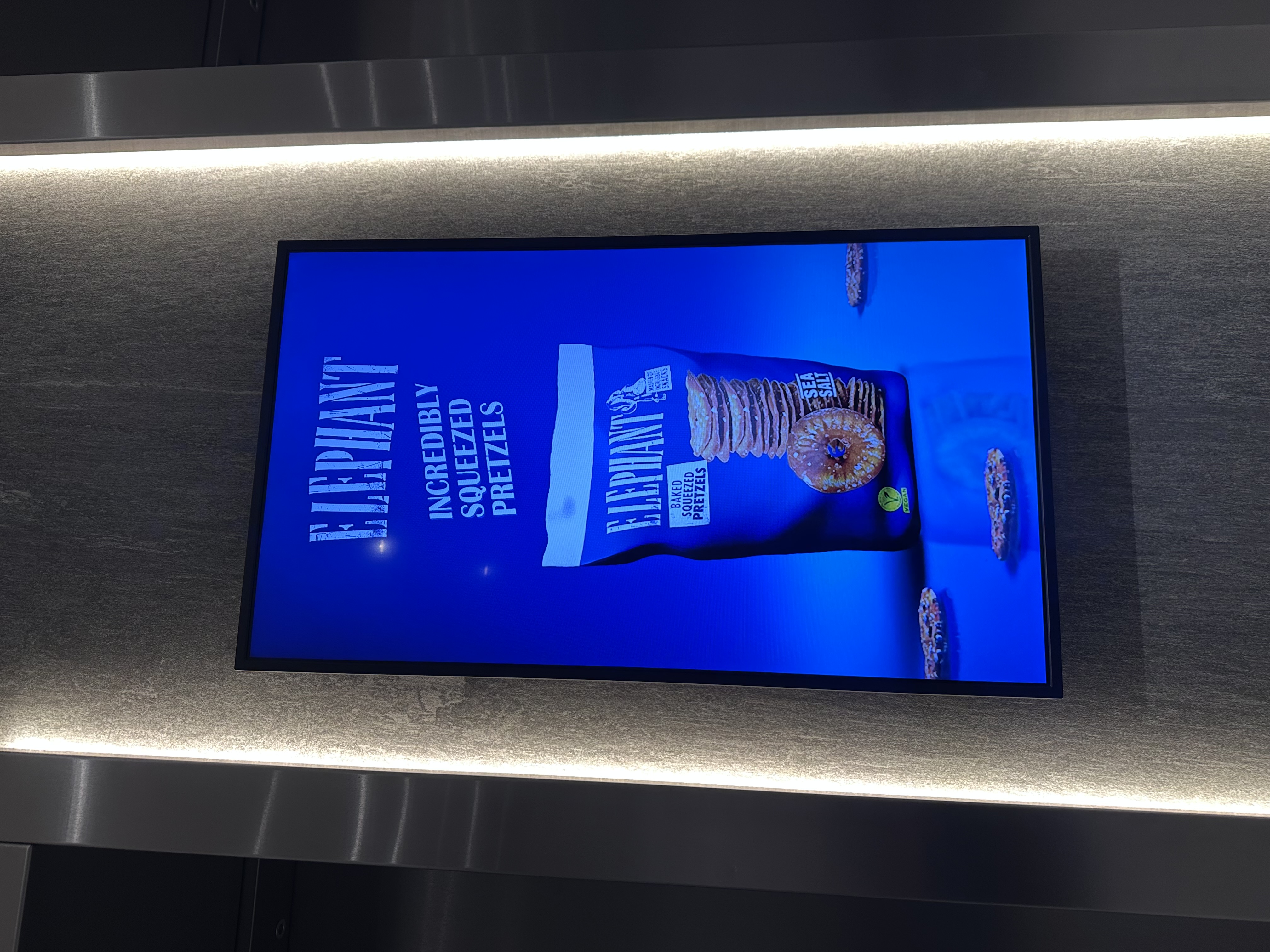 Reklaminis ekranas Nova verslo centre (Simbiocity)